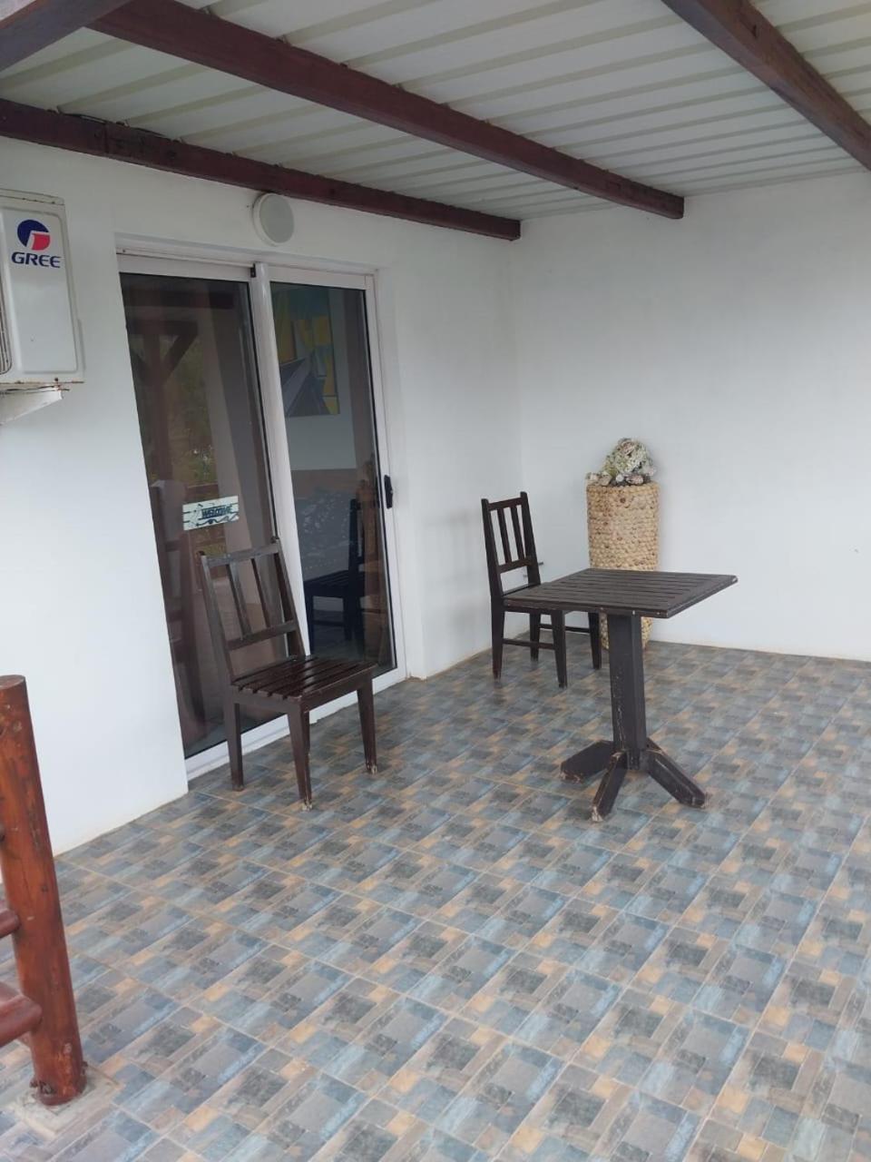 Poisson D'Or Guest House Port Mathurin Exterior foto